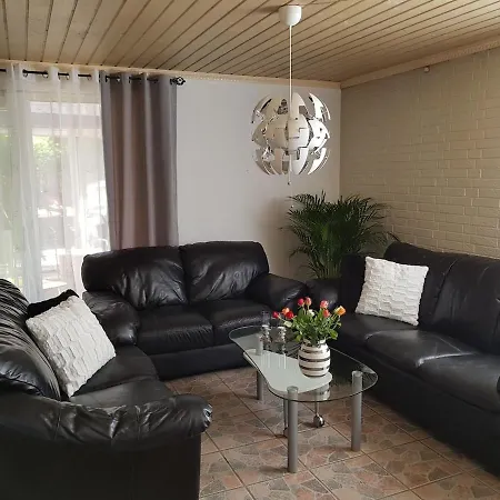 Vila Comfortable Rica House In The Centre In *